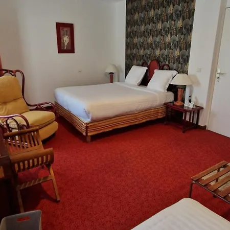 Hotel Brit Essentiel Robic 2*