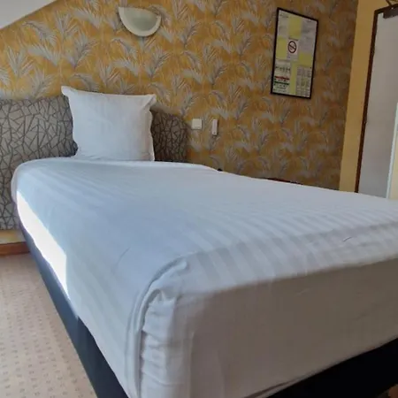 Hotel Brit Essentiel Robic 2*