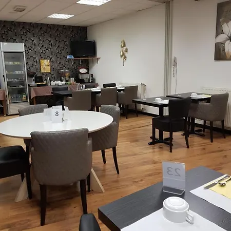Brit Essentiel Robic Hotell 2*