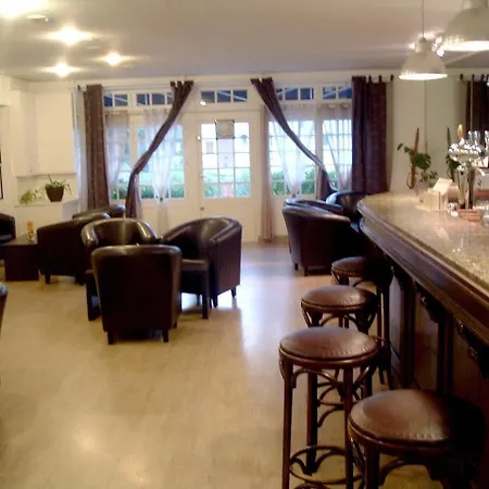 Brit Essentiel Robic 2* Pontivy